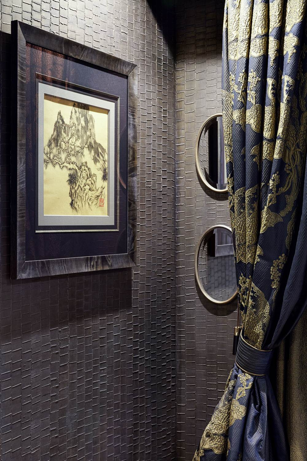 Квартира на набережной