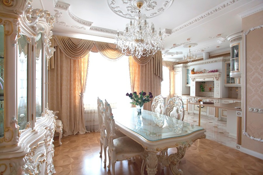Дворцовая классика (фото готовой квартиры)