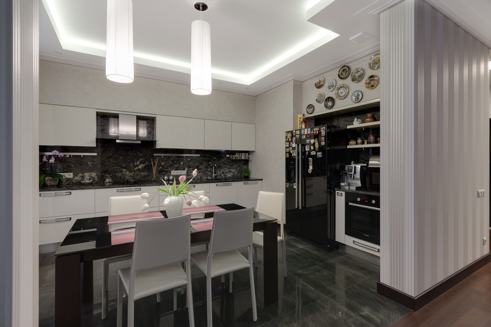 Грация серого