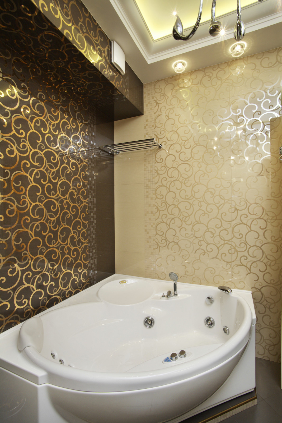 Элегантная классика (3-х комн. квартира в сталинке)