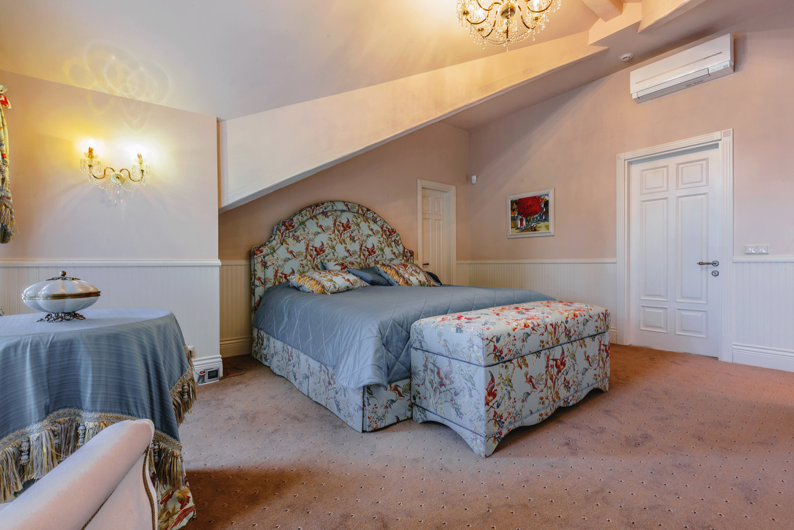 Английское чаепитие (Дом в поселке Зеленый мыс)