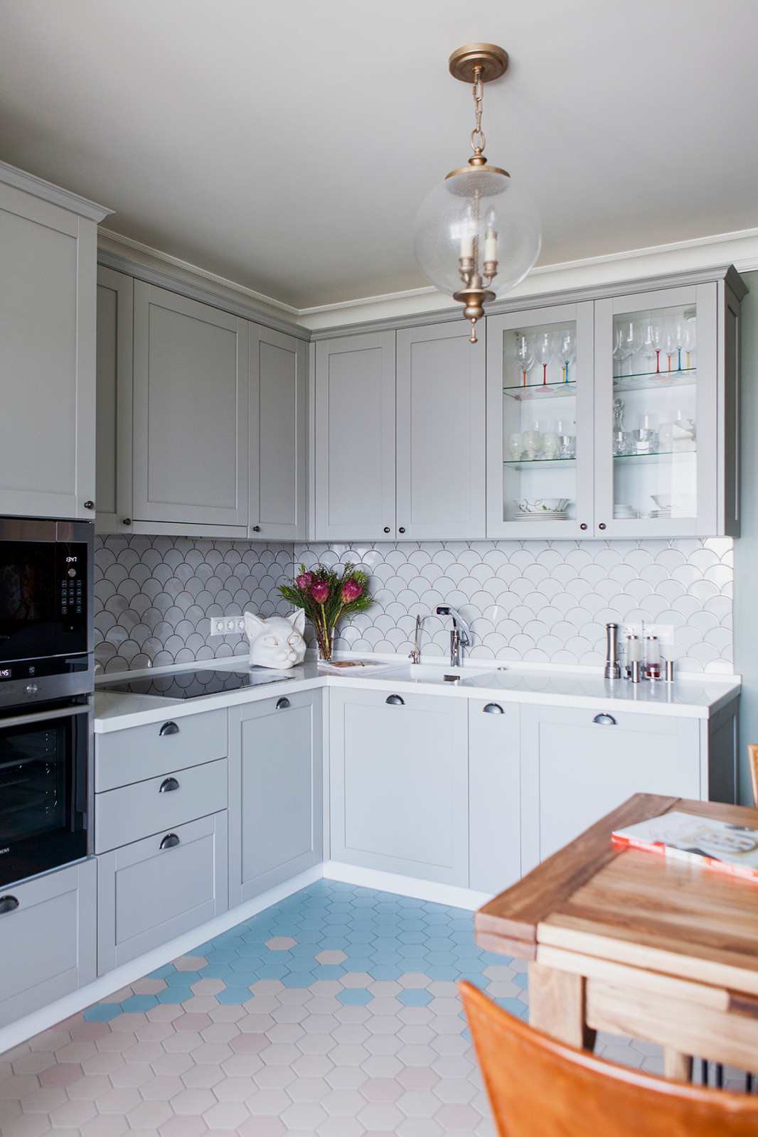 Кухня с фасадами Амстер из бука