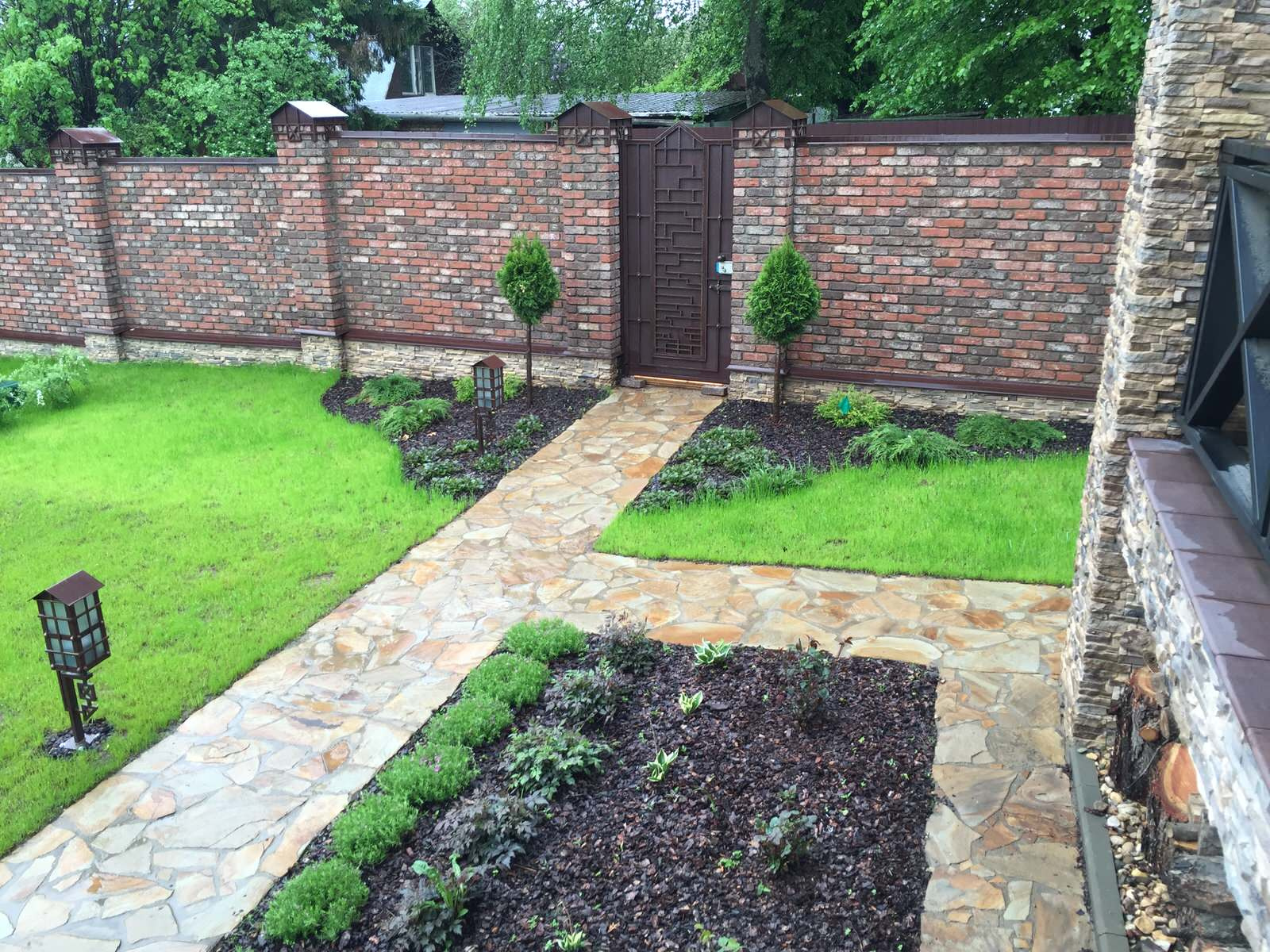 Благоустройство территории