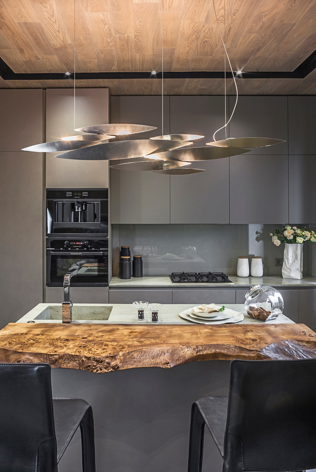 Houzz тур: Мужская берлога для актера Владимира Стеклова