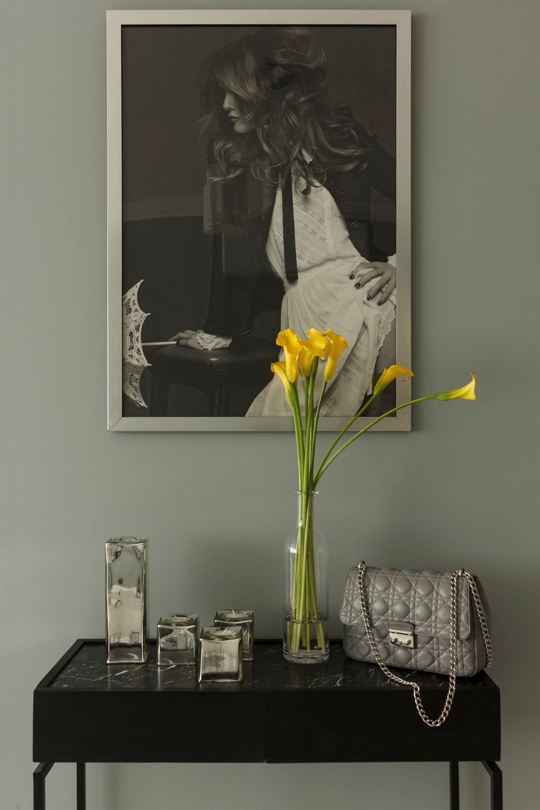 Обложка альбома: холл