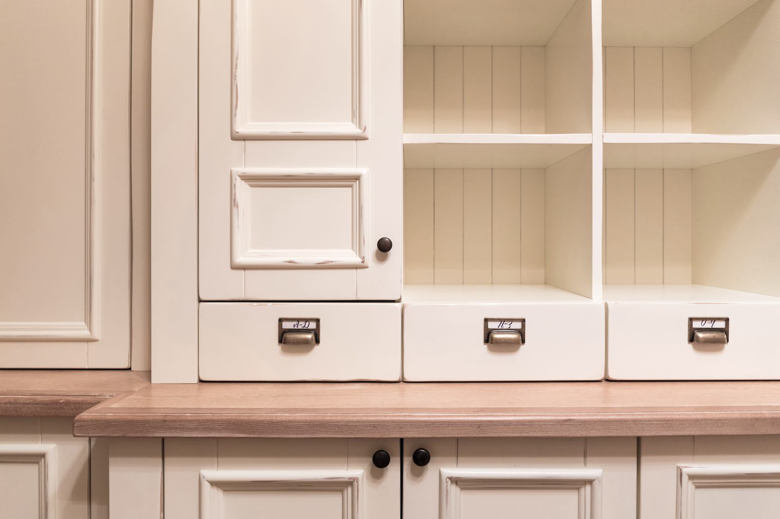 Classic Bookcase №22