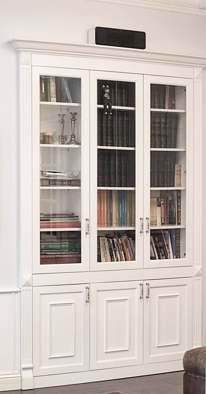 Classic bookcase №16