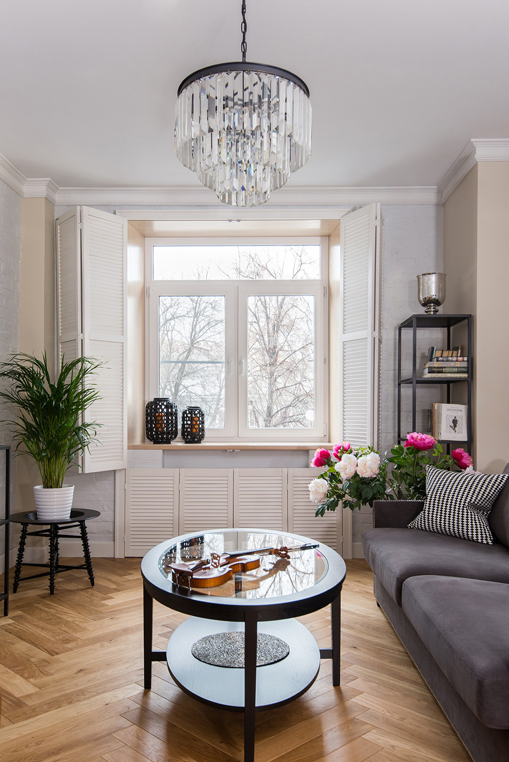 Обложка альбома: окно