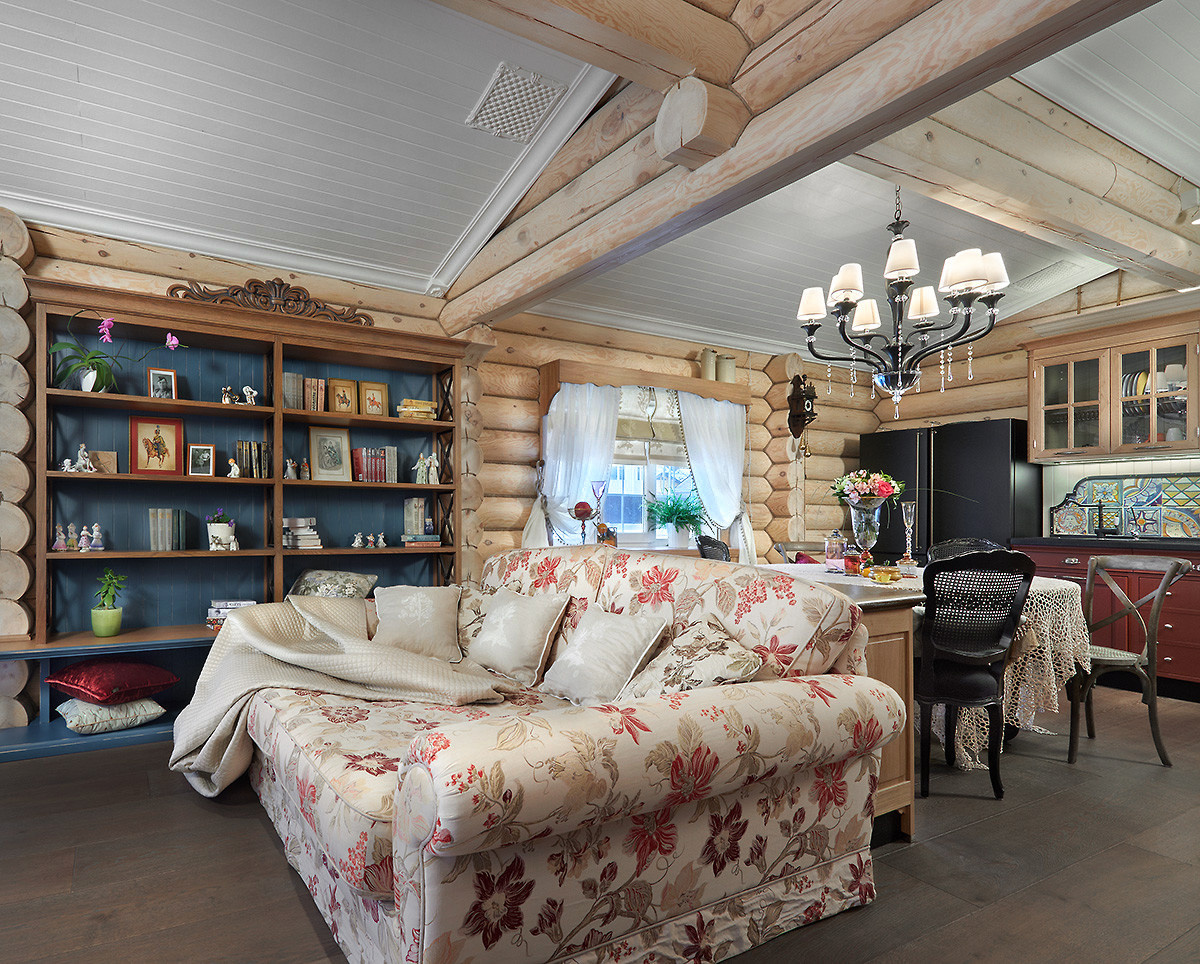 Деревянный загородный дом