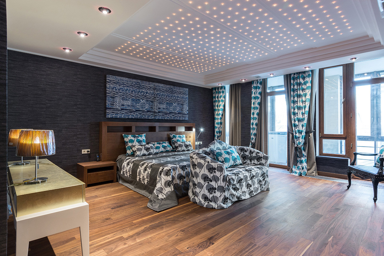 Как правильно: Выровнять потолок в новостройке