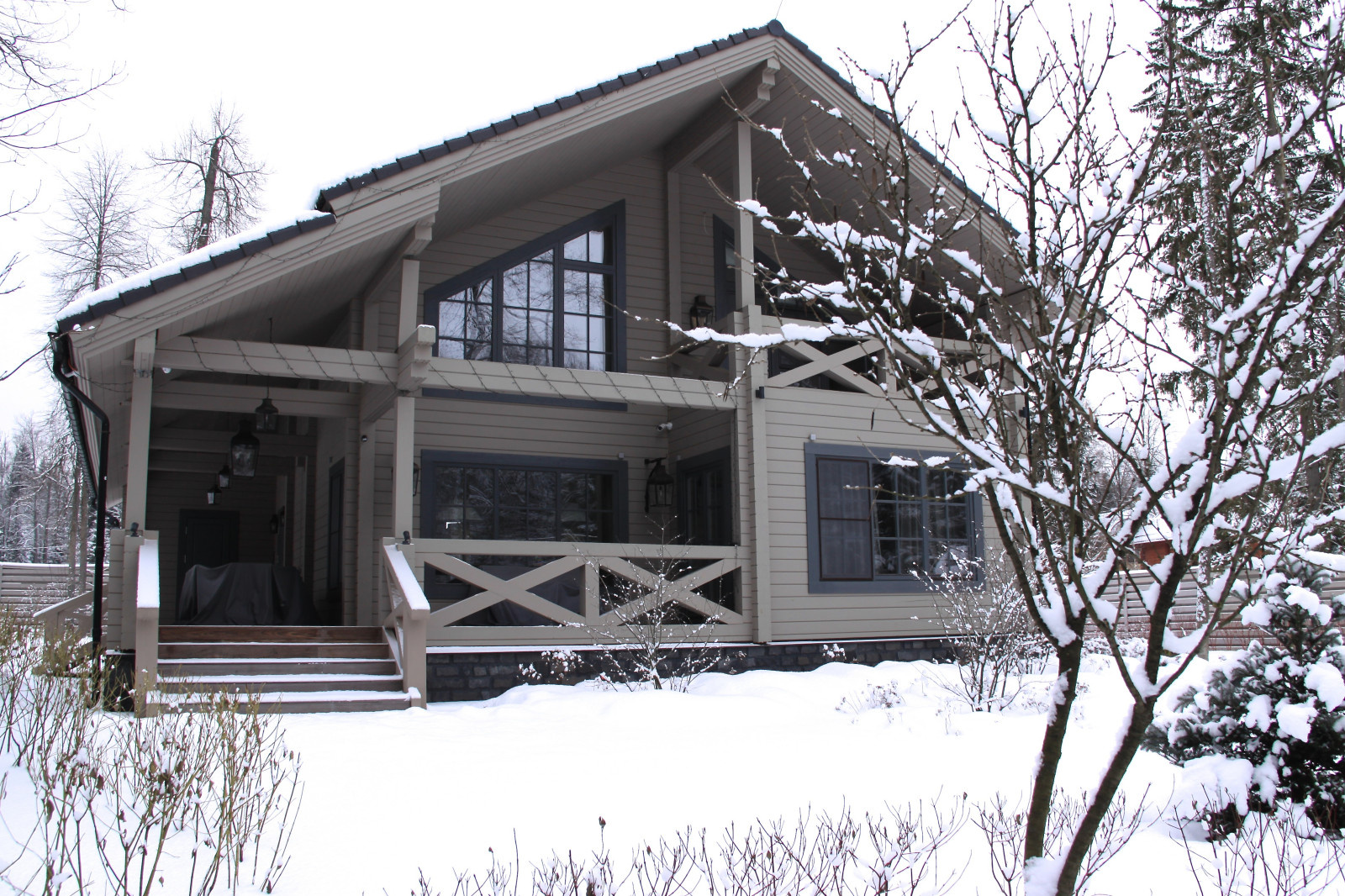 Дом из клееного бруса "Бекаль" зимняя сказ