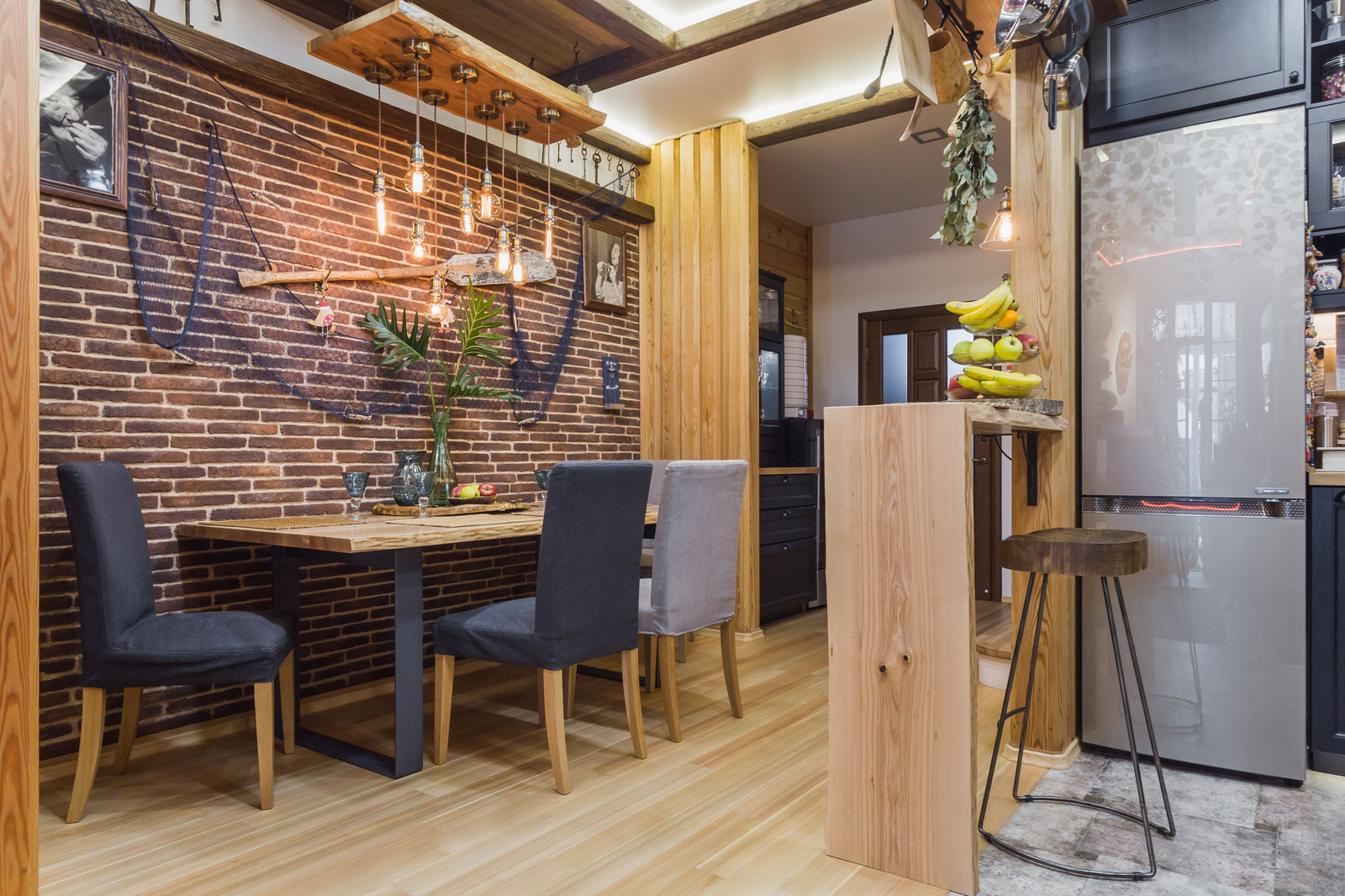 В гостях: Дом-берлога с коллекцией насекомых и детским этажом