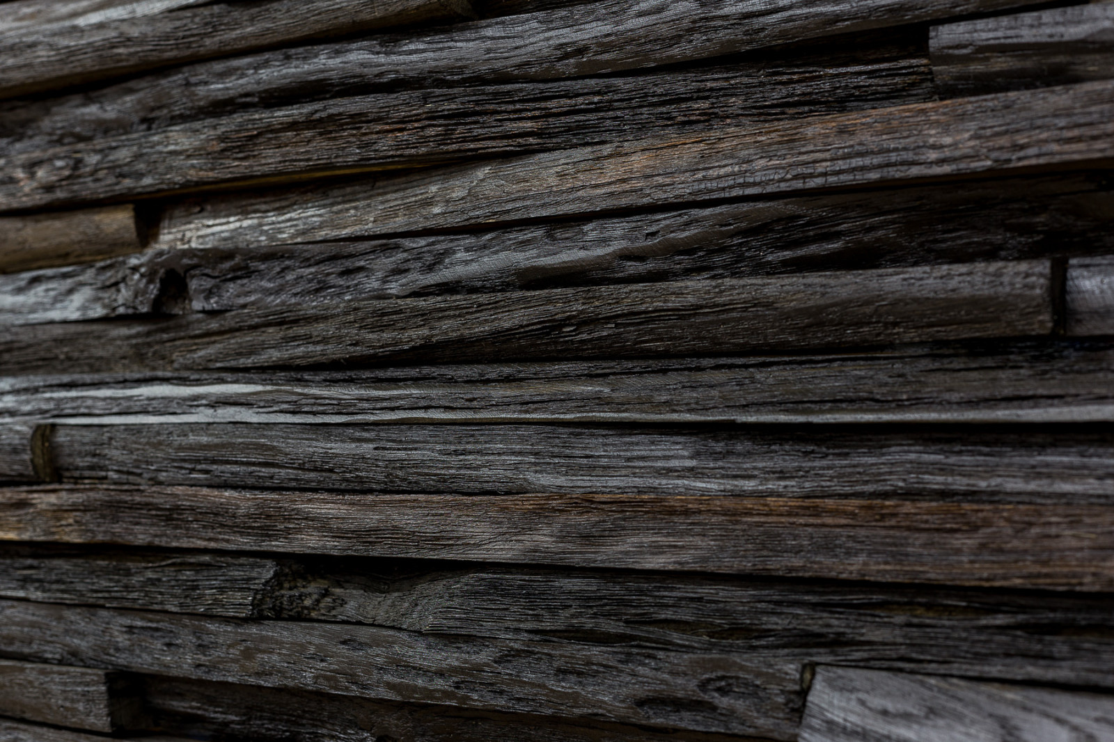 Деревянные панели Live Edge Design, массив мореного дуба