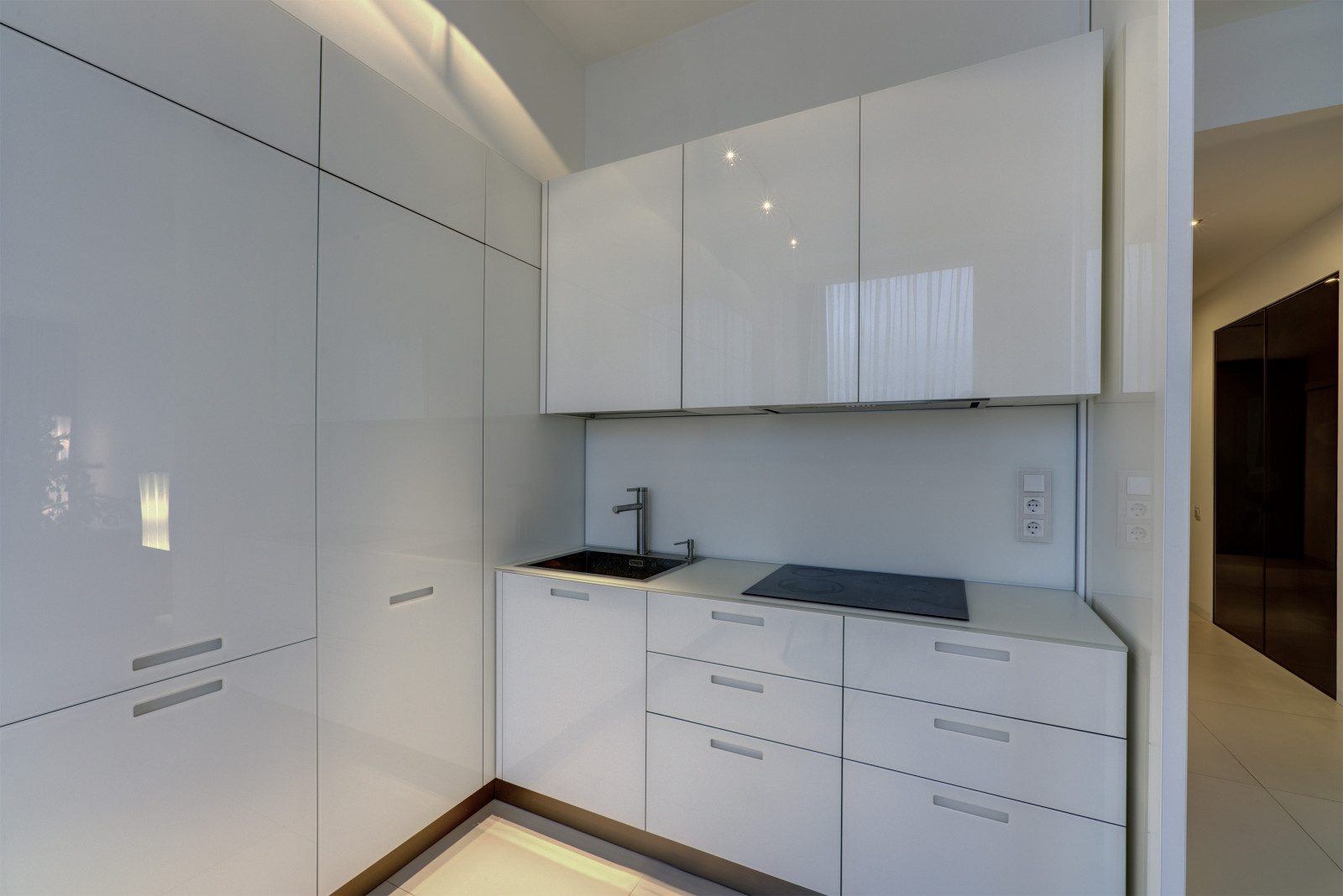 Квартира в современном стиле с яркими акцентами