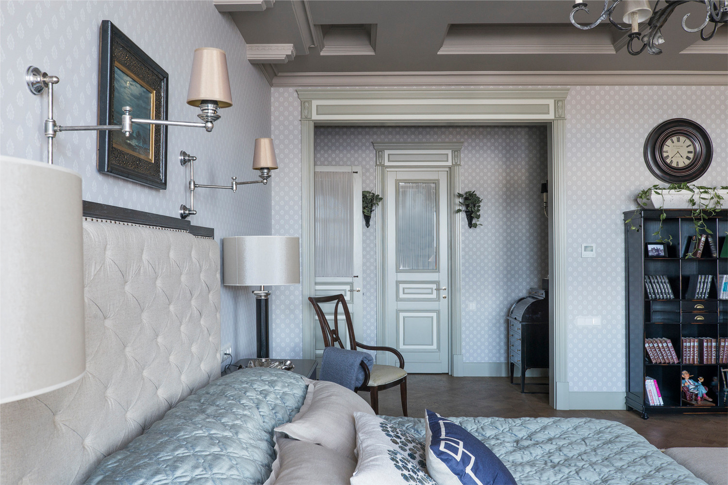 Трехэтажный загородный дом в стиле американской классики