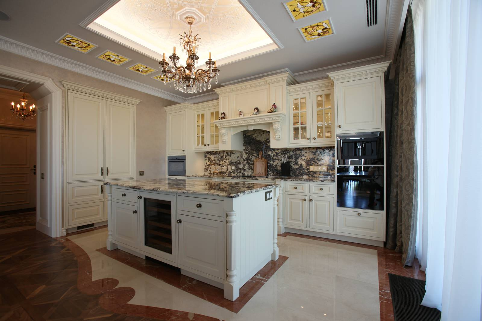 Кухня в городской квартире