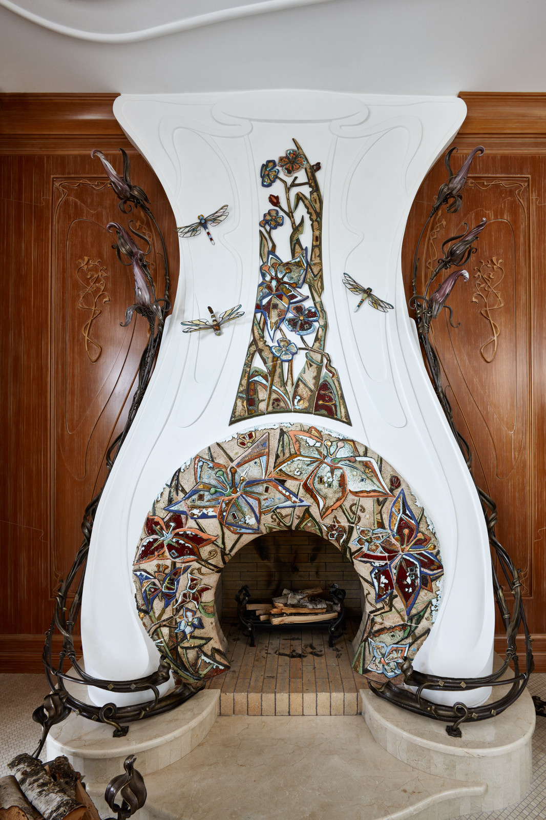 Камин "Цветочная симфония"