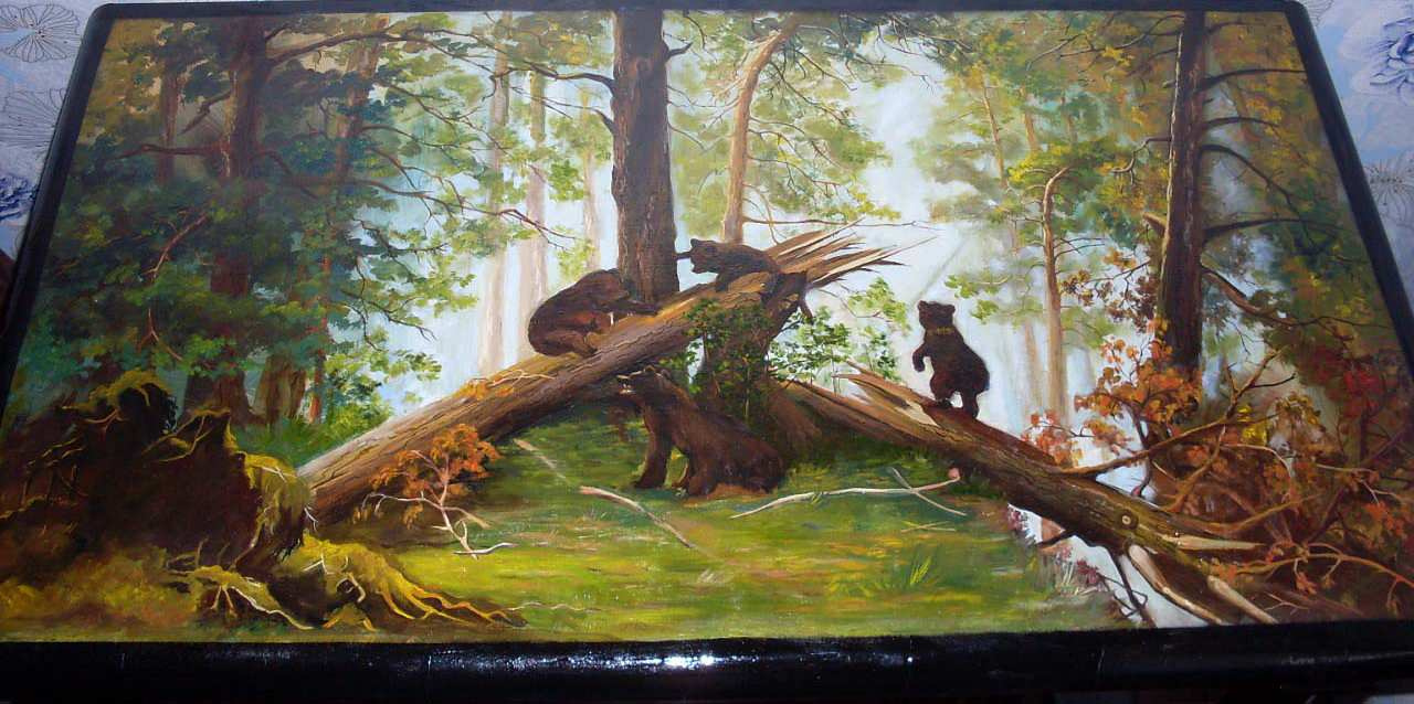 Стол с росписью