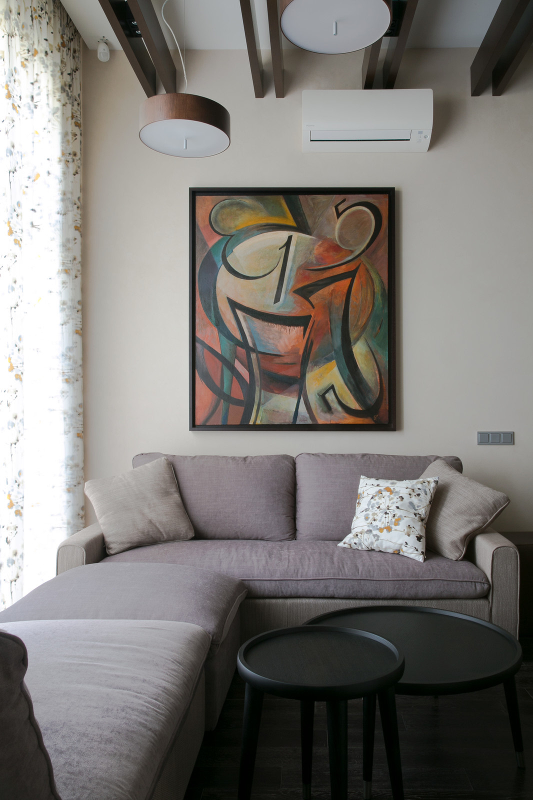 Вспомогательный дом с бассейном