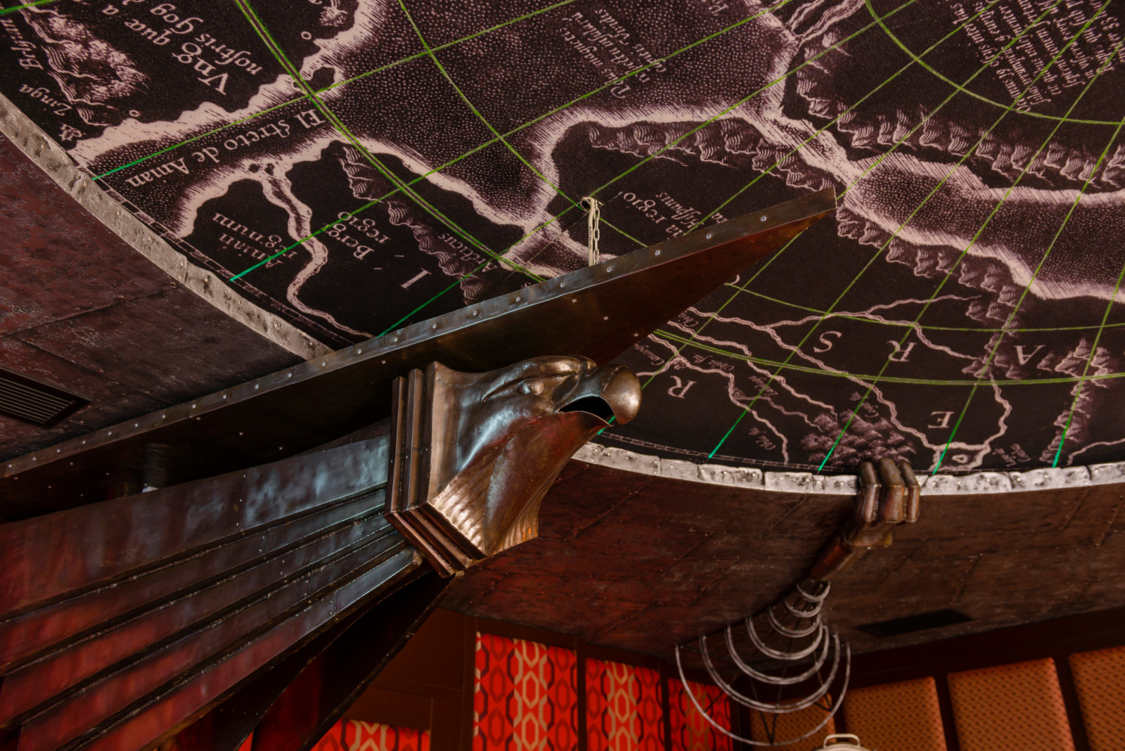 Кинотеатр в частном доме