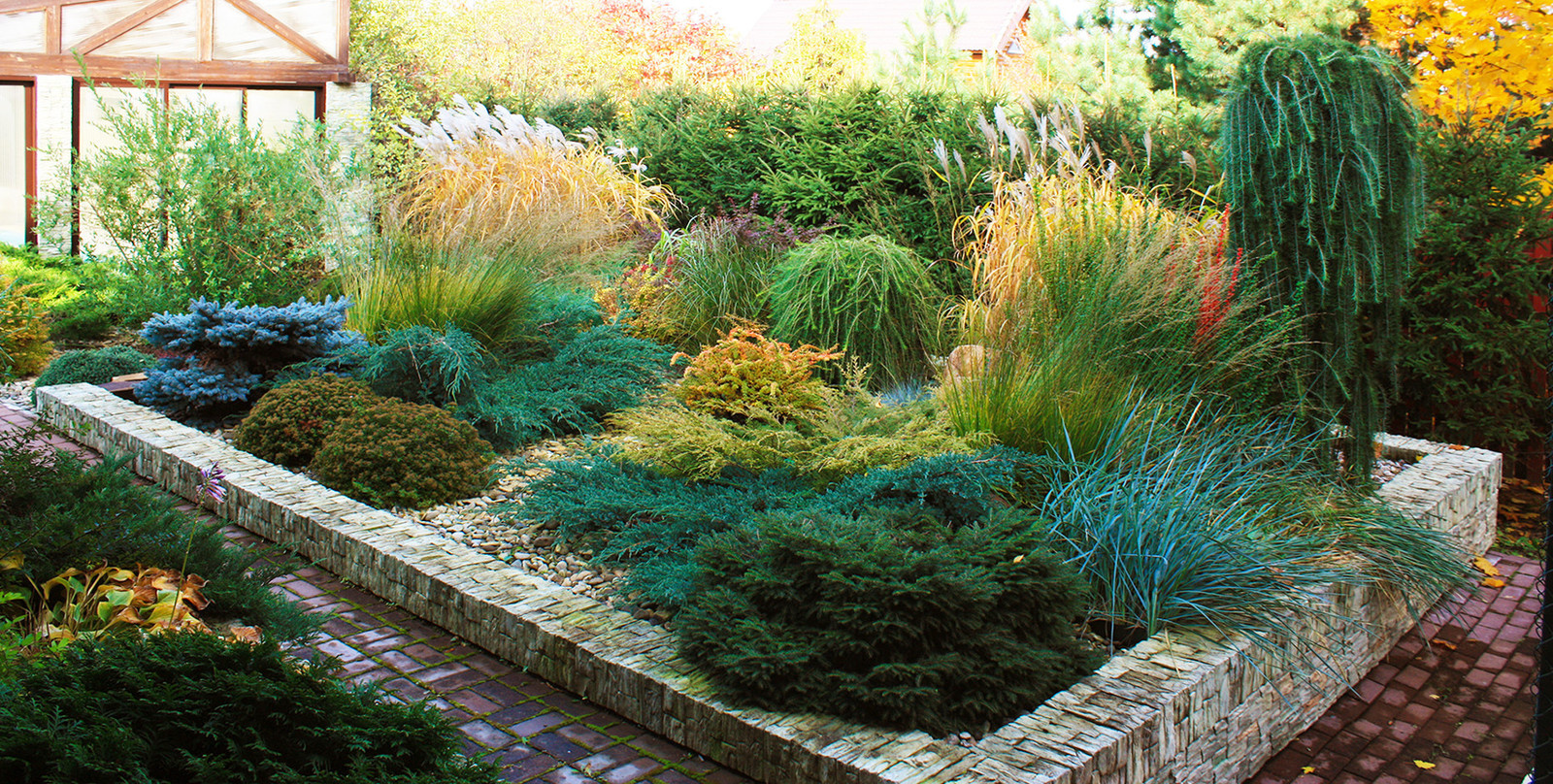 Ландшафтная композиция рокария в дизайне участка 10 соток.