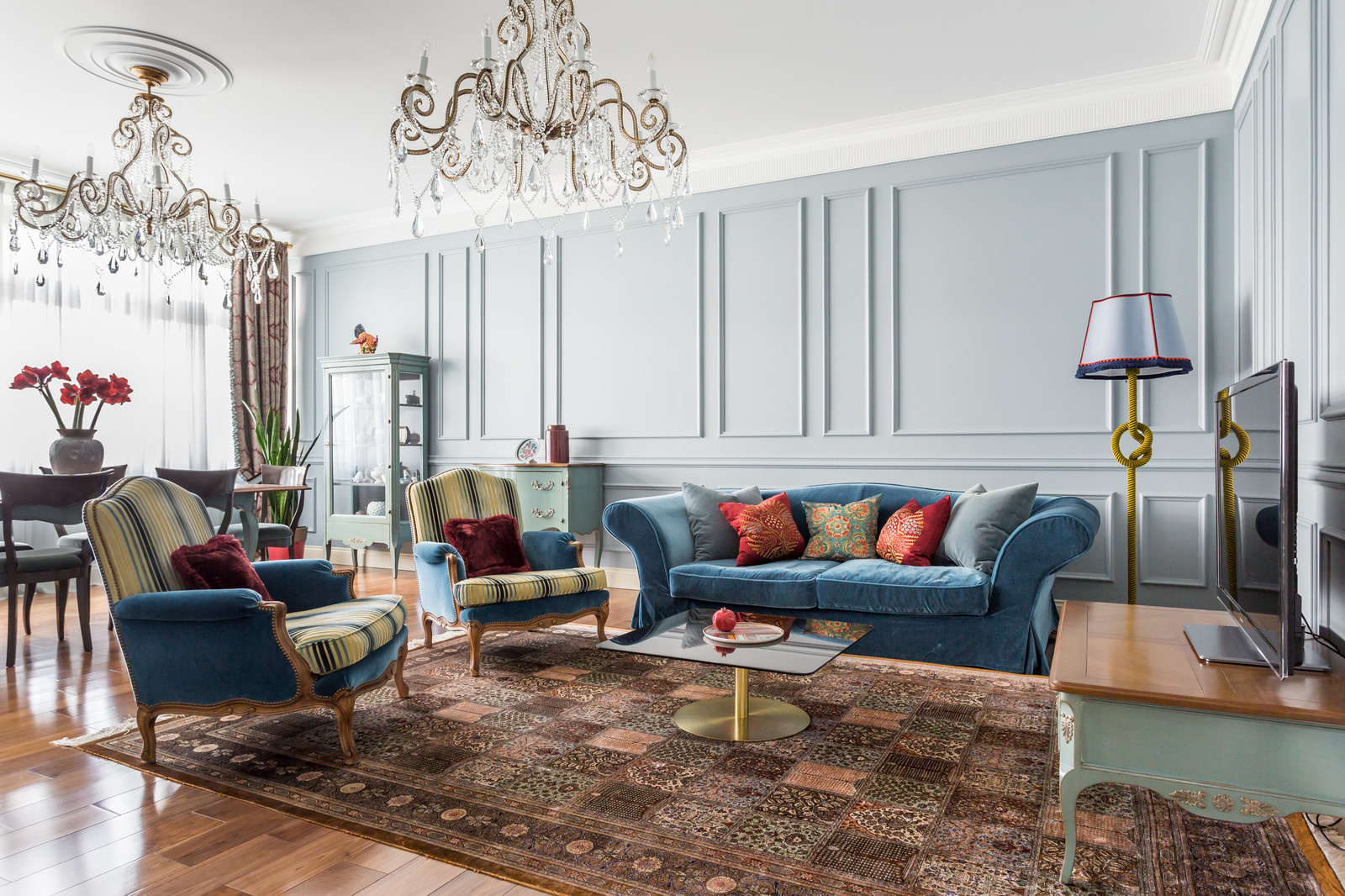 Houzz тур: Современная классика в оттенках синего