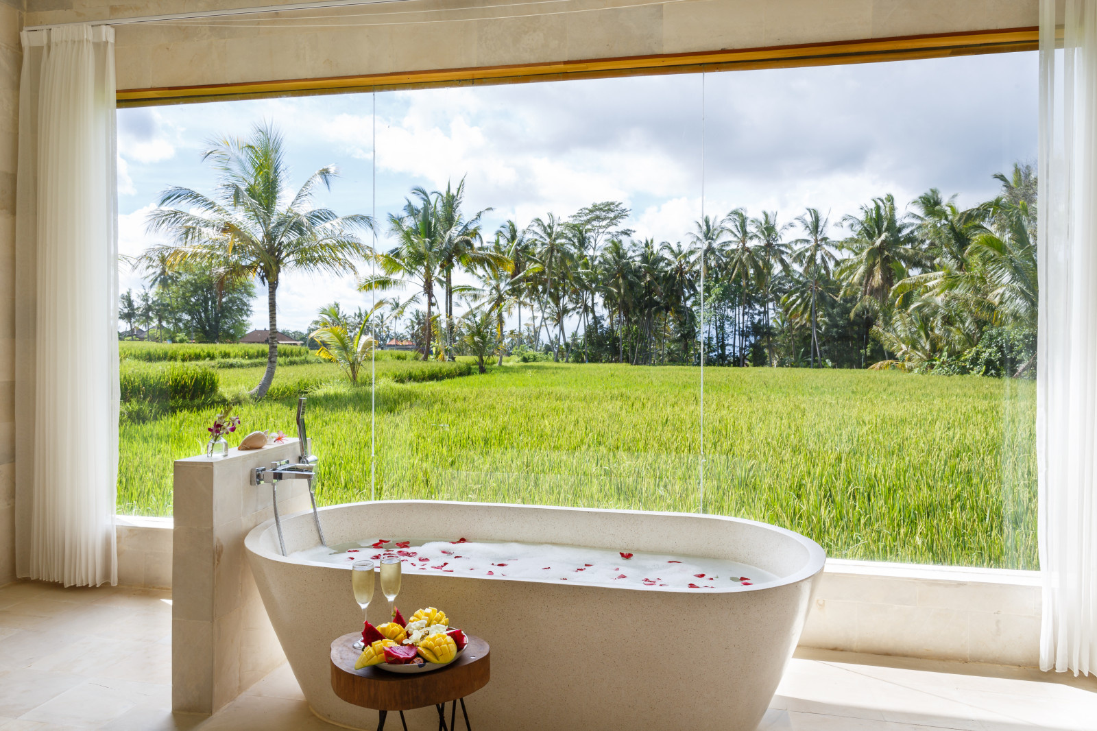 Обложка альбома: Необыкновенное