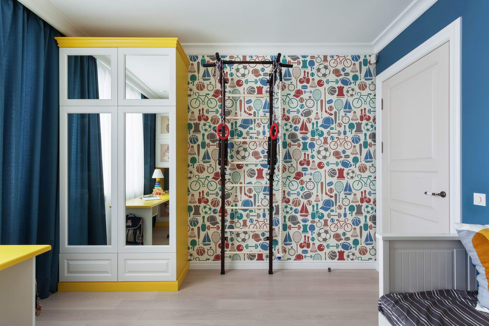 Интерьер квартиры на набережной в городе Екатеринбург