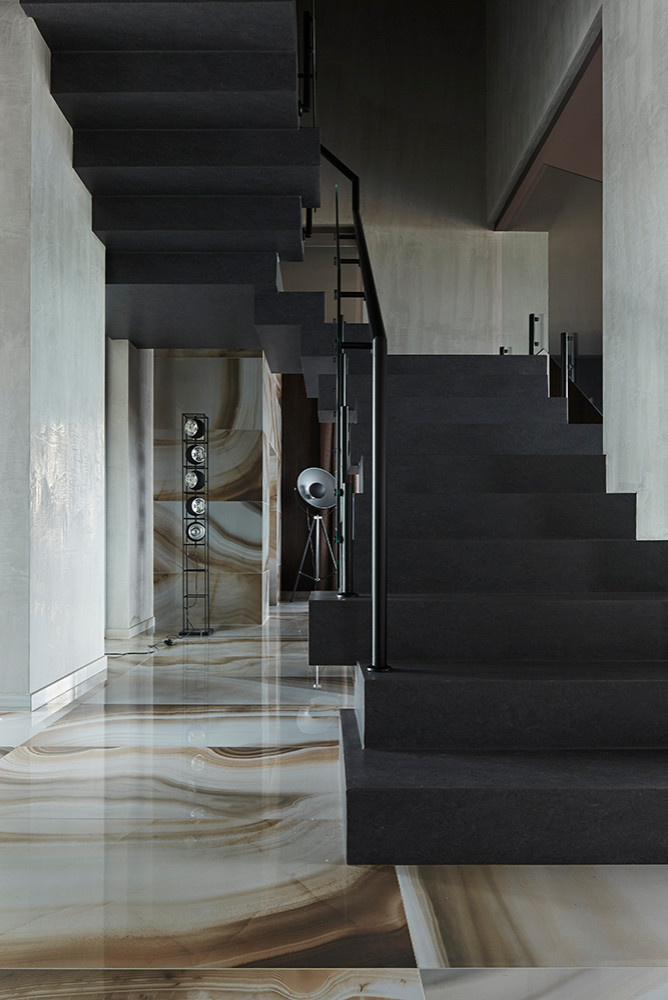 GREY HOUSE