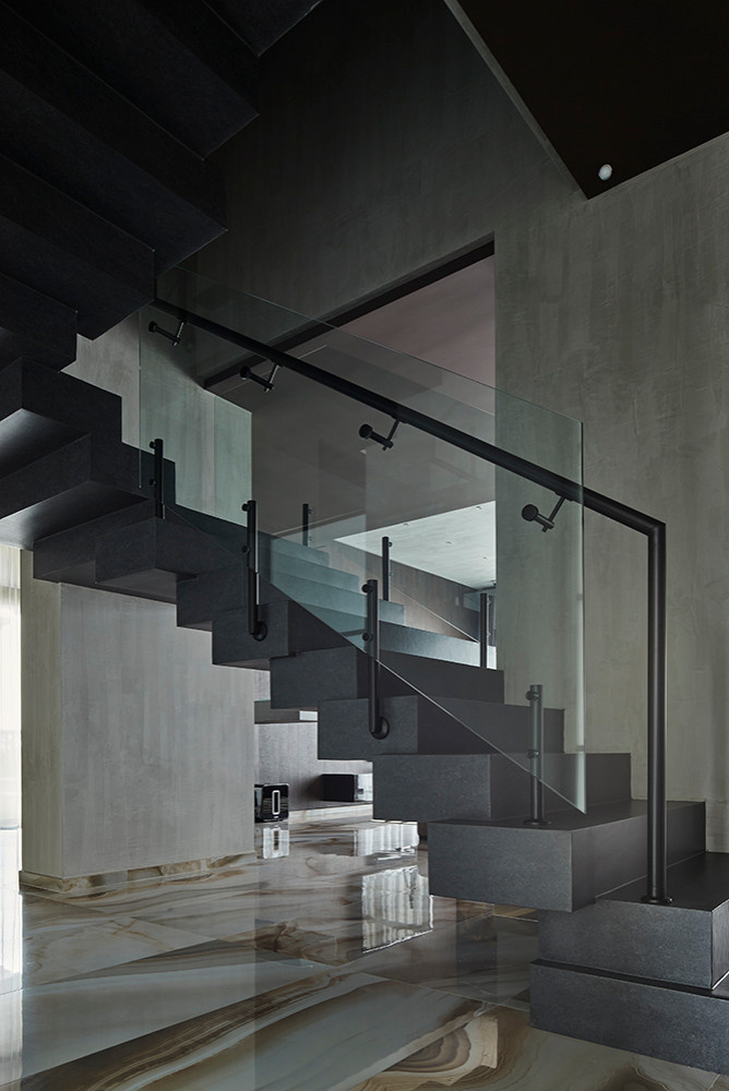 GREY HOUSE
