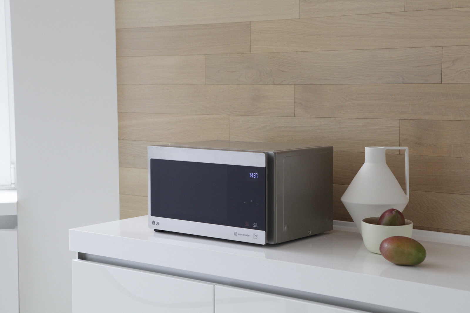 LG NeoChef в интерьере