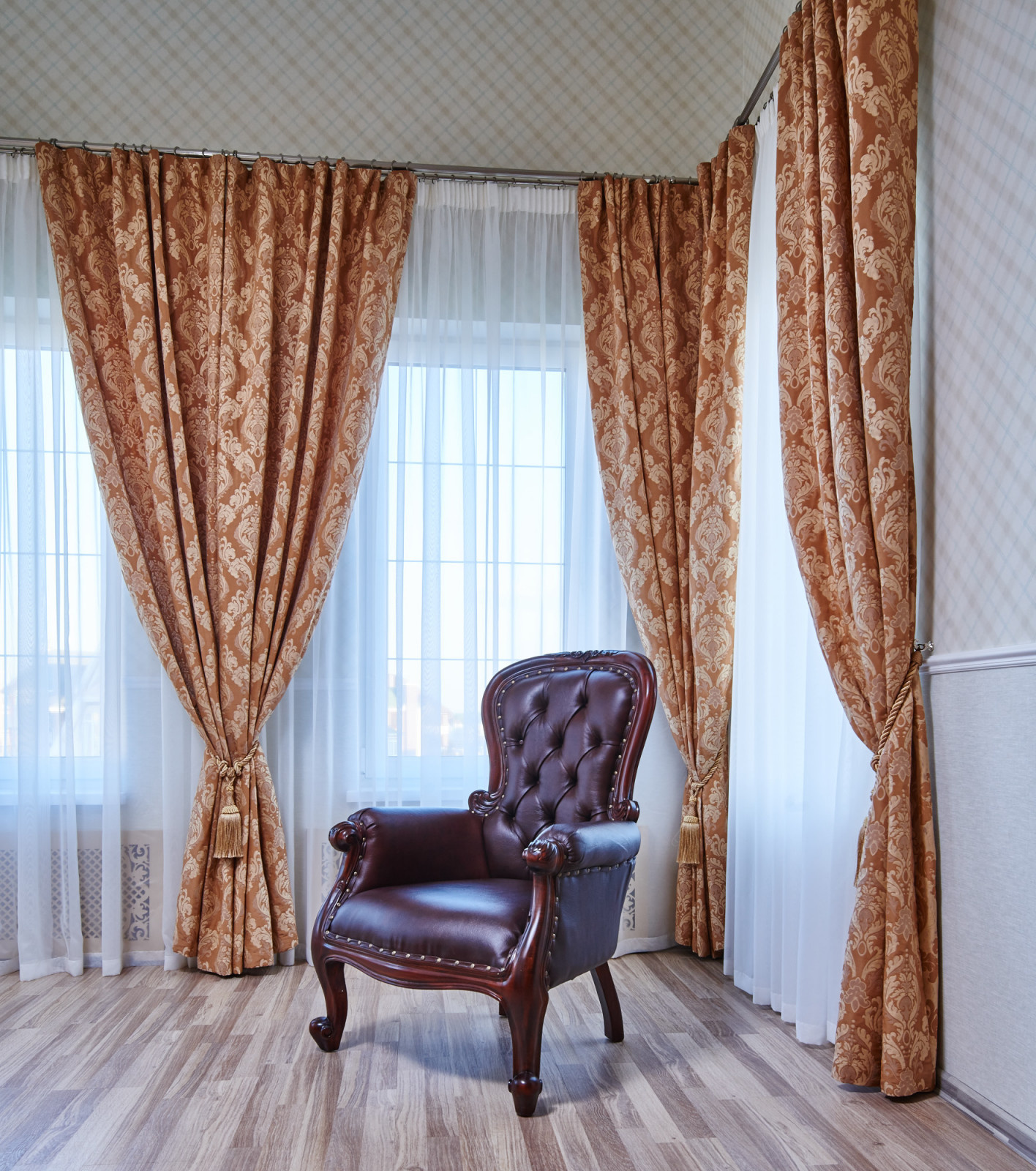 Классика для небольшого загородного дома