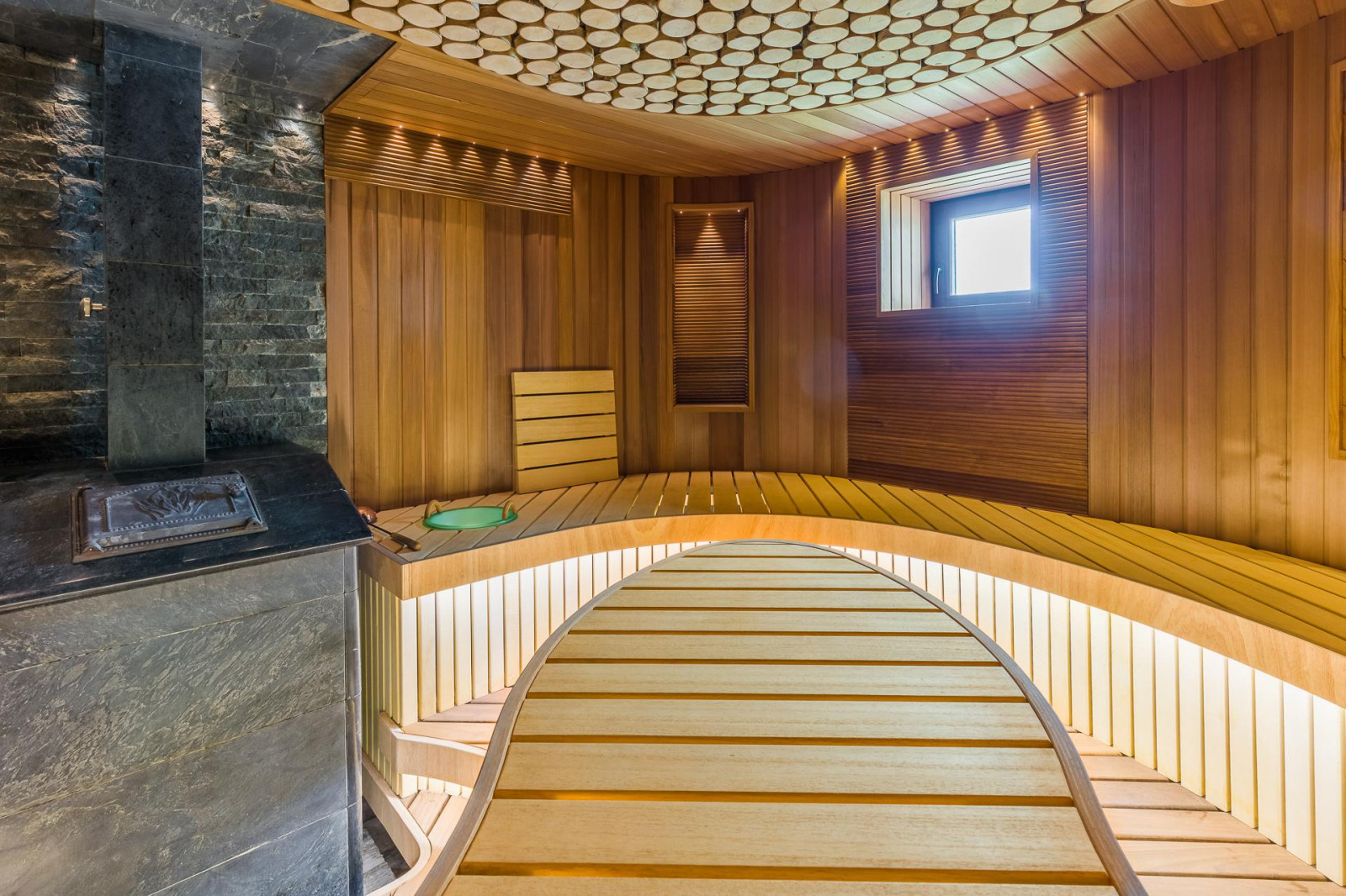 Александра Калюжина