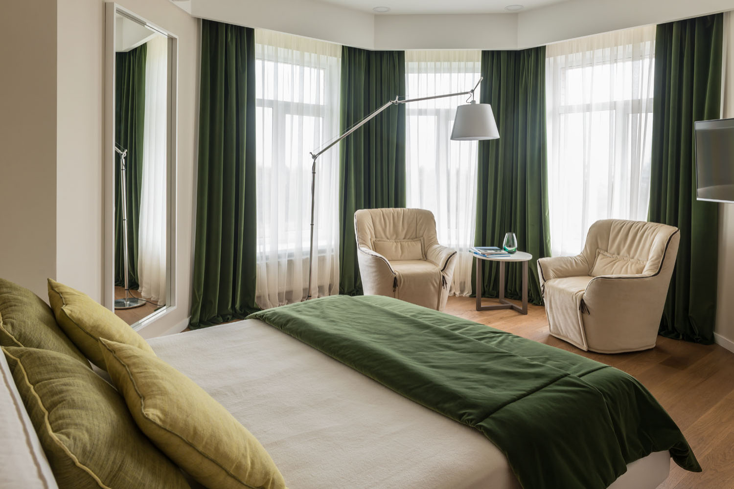 ЧАСТНЫЕ АПАРТАМЕНТЫ GREEN & WOOD
