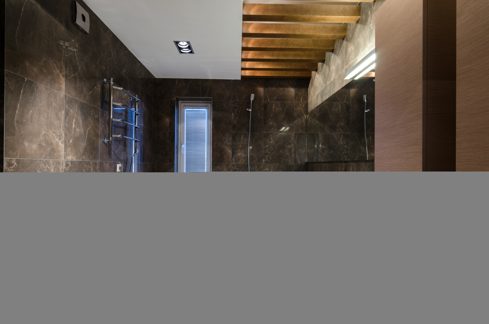 Обложка альбома: ванная