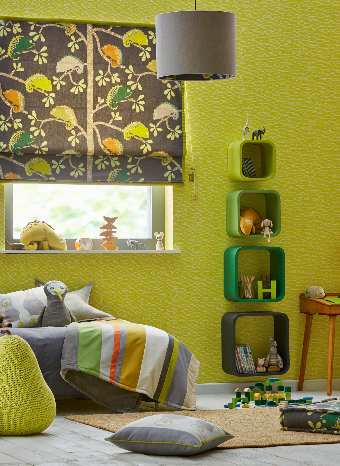 Детские коллекции тканей и обоев