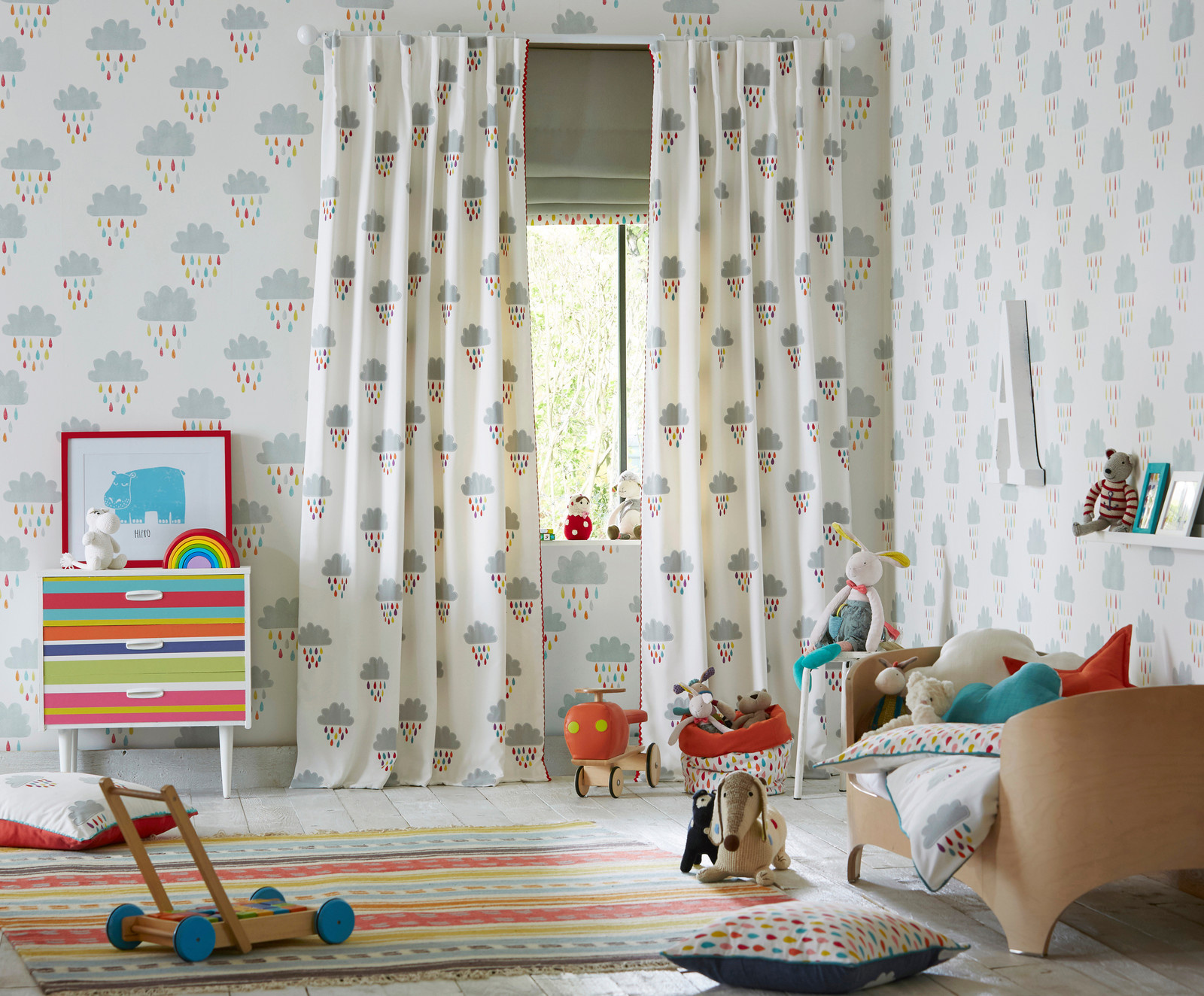 Детские коллекции тканей и обоев