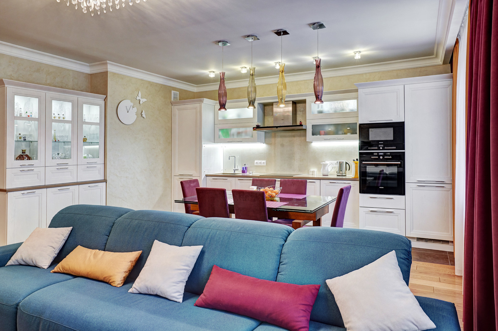 Реализованный яркий Дизайн-Проект 4х комнатной квартиры