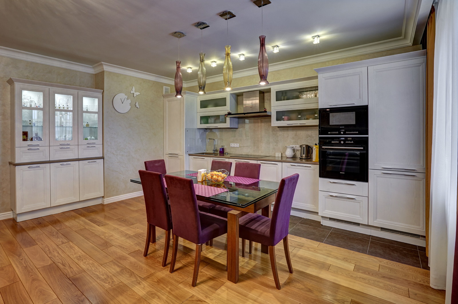 Реализованный яркий Дизайн-Проект 4х комнатной квартиры