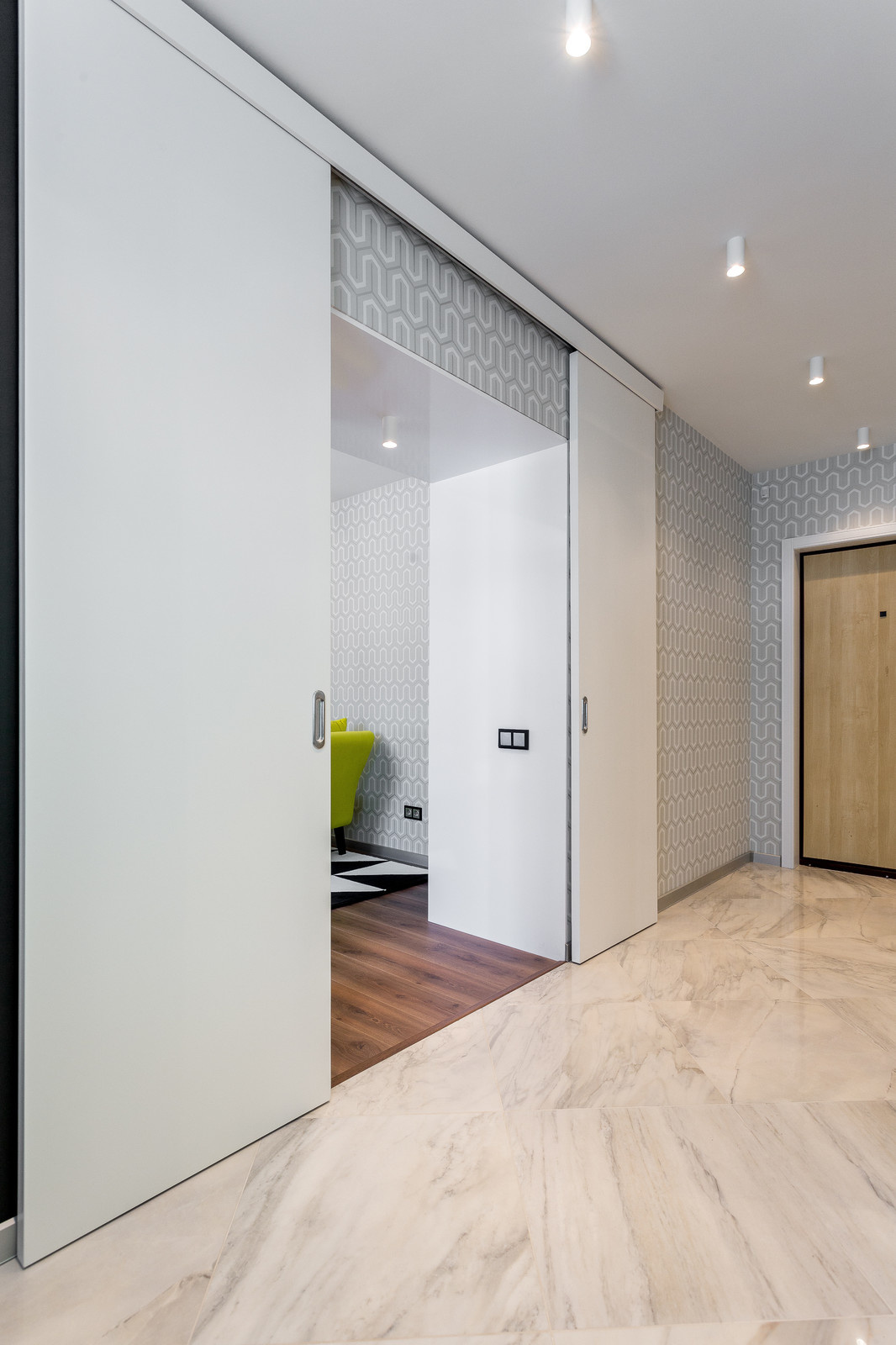 Реализованный проект "Желтое на сером"