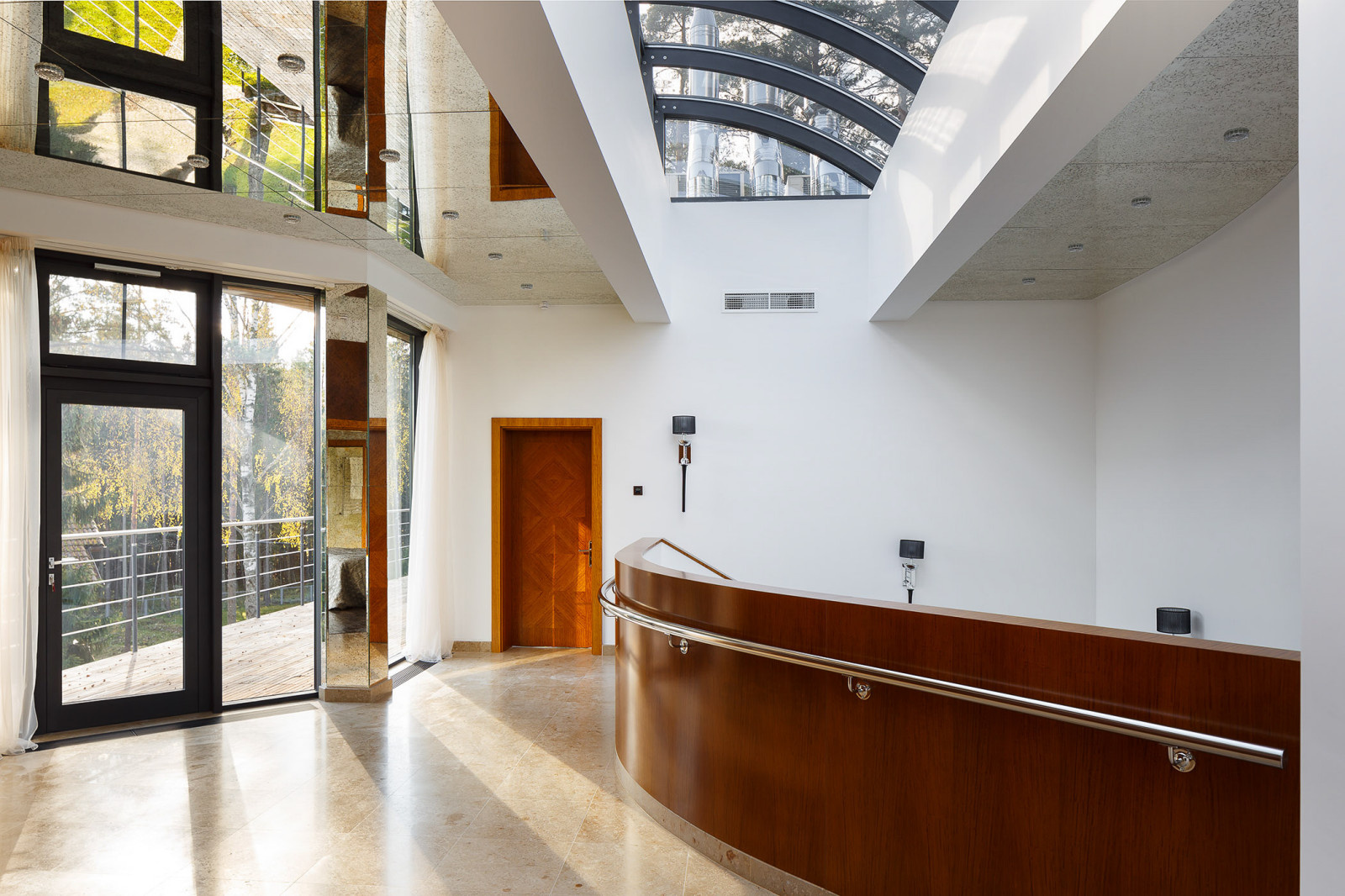 Кинозал в поселке Лемболово Пещера драконов