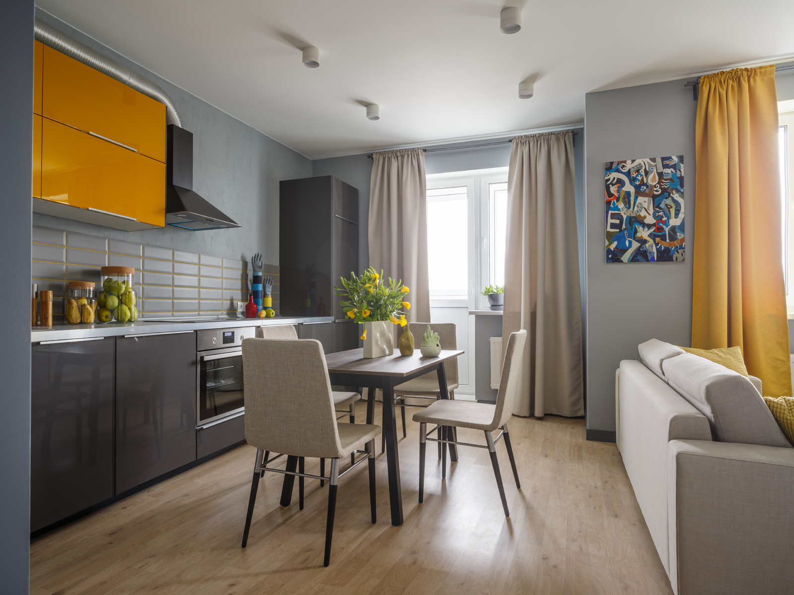 Houzz тур: 45 метров — квартира с авторскими панно