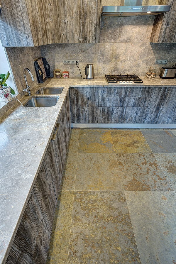 Натуральный камень в интерьере коттеджа