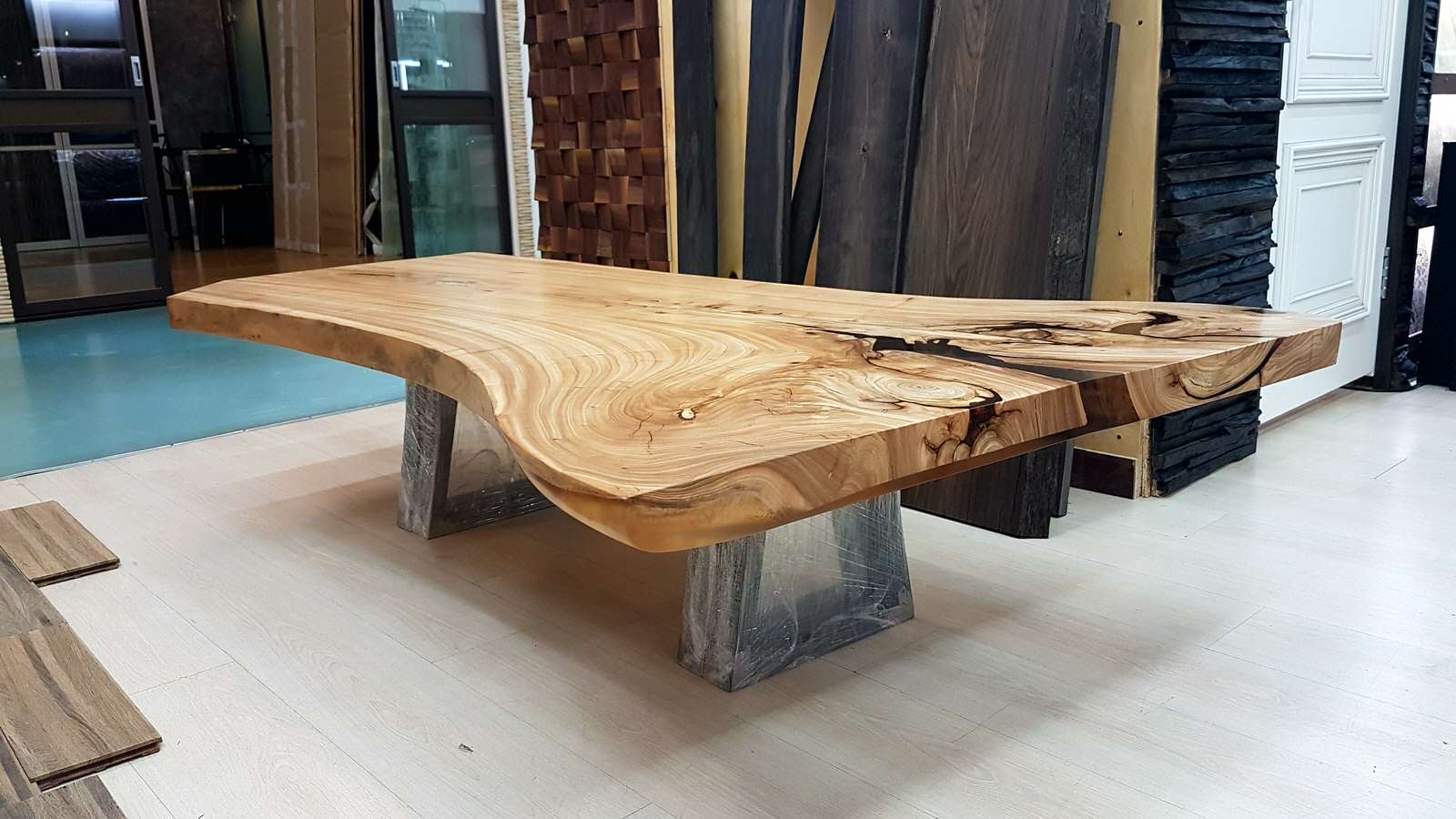 Стол журнальный Live Edge Design, массив вяза