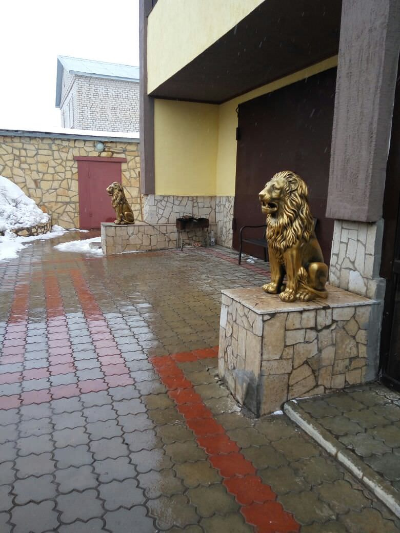 Скульптуры львов для Нижнекамска