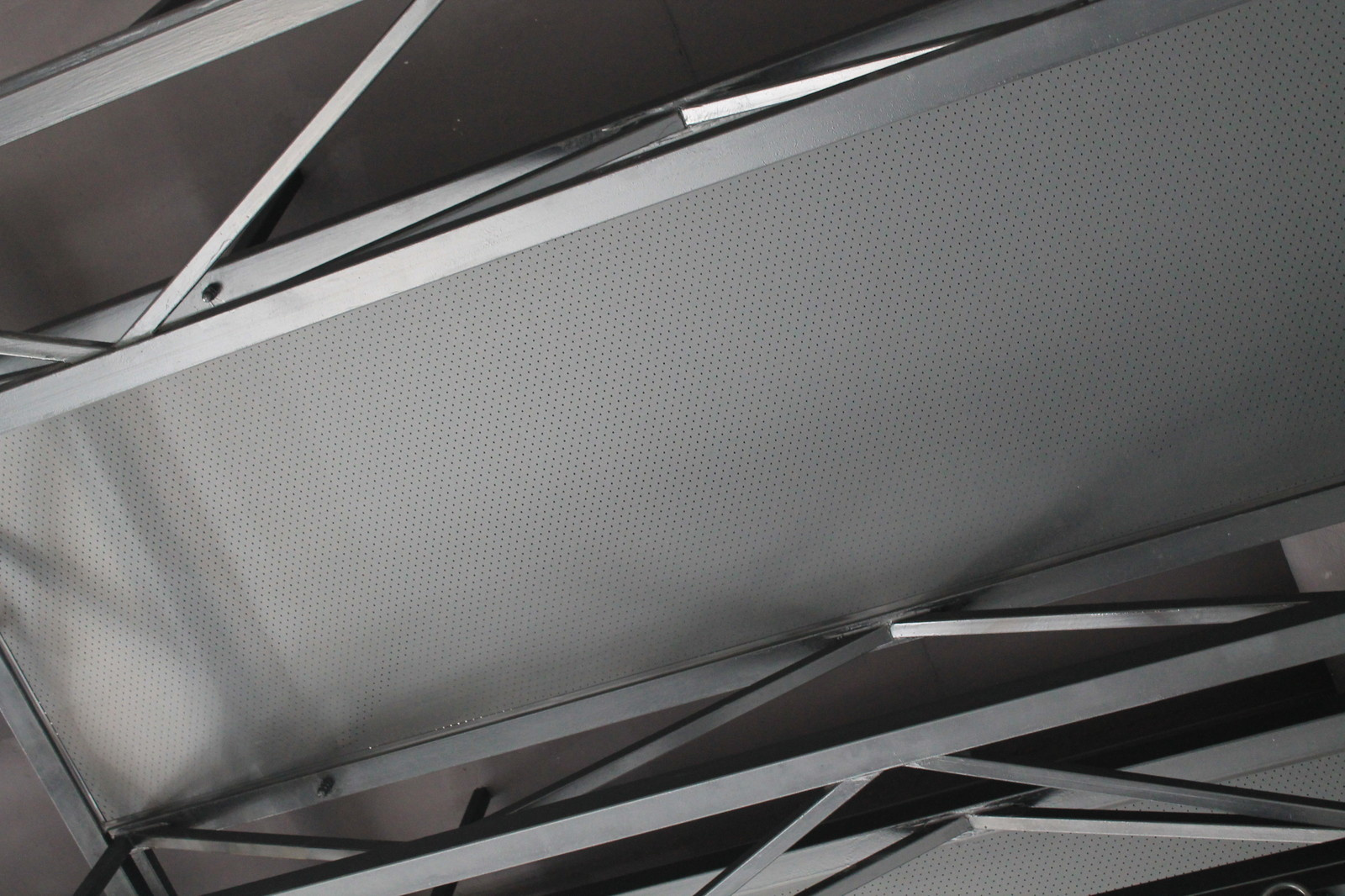 Натяжные потолки Saros Design