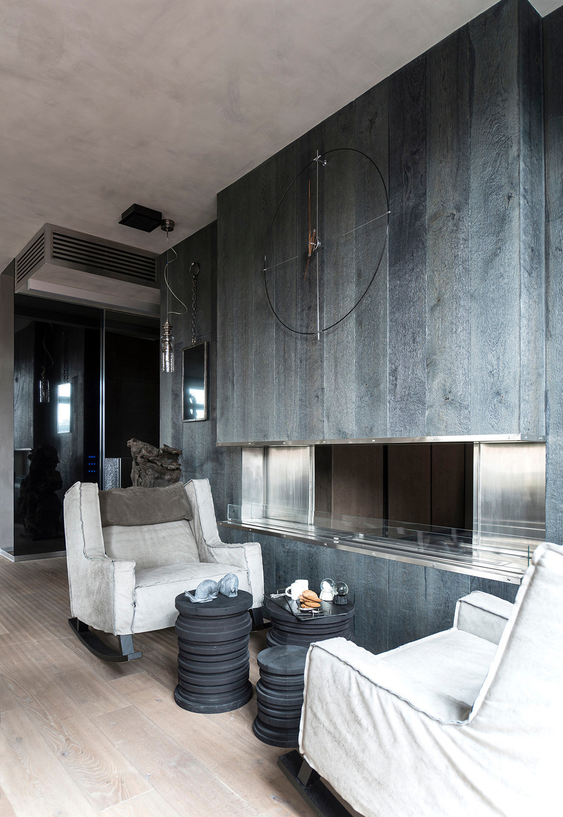 Обложка альбома: камин