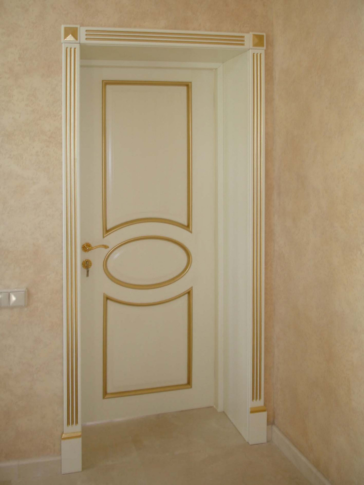 Лестницы и двери