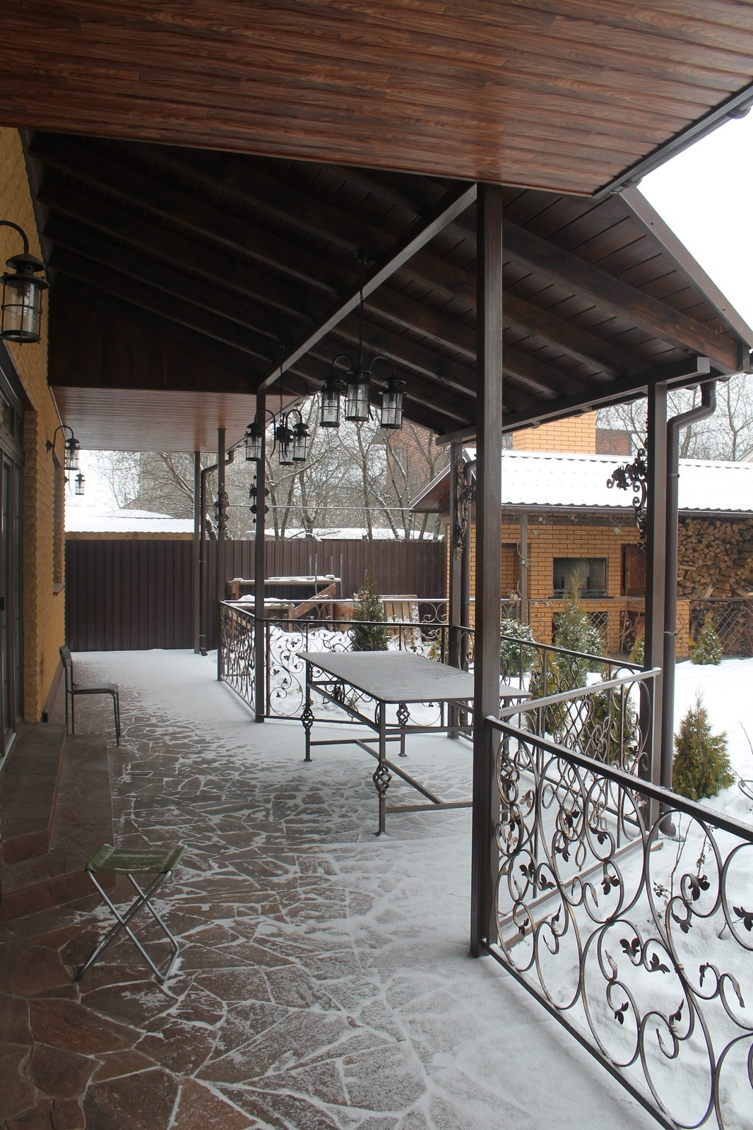 Фоновое изображение профиля Юлия