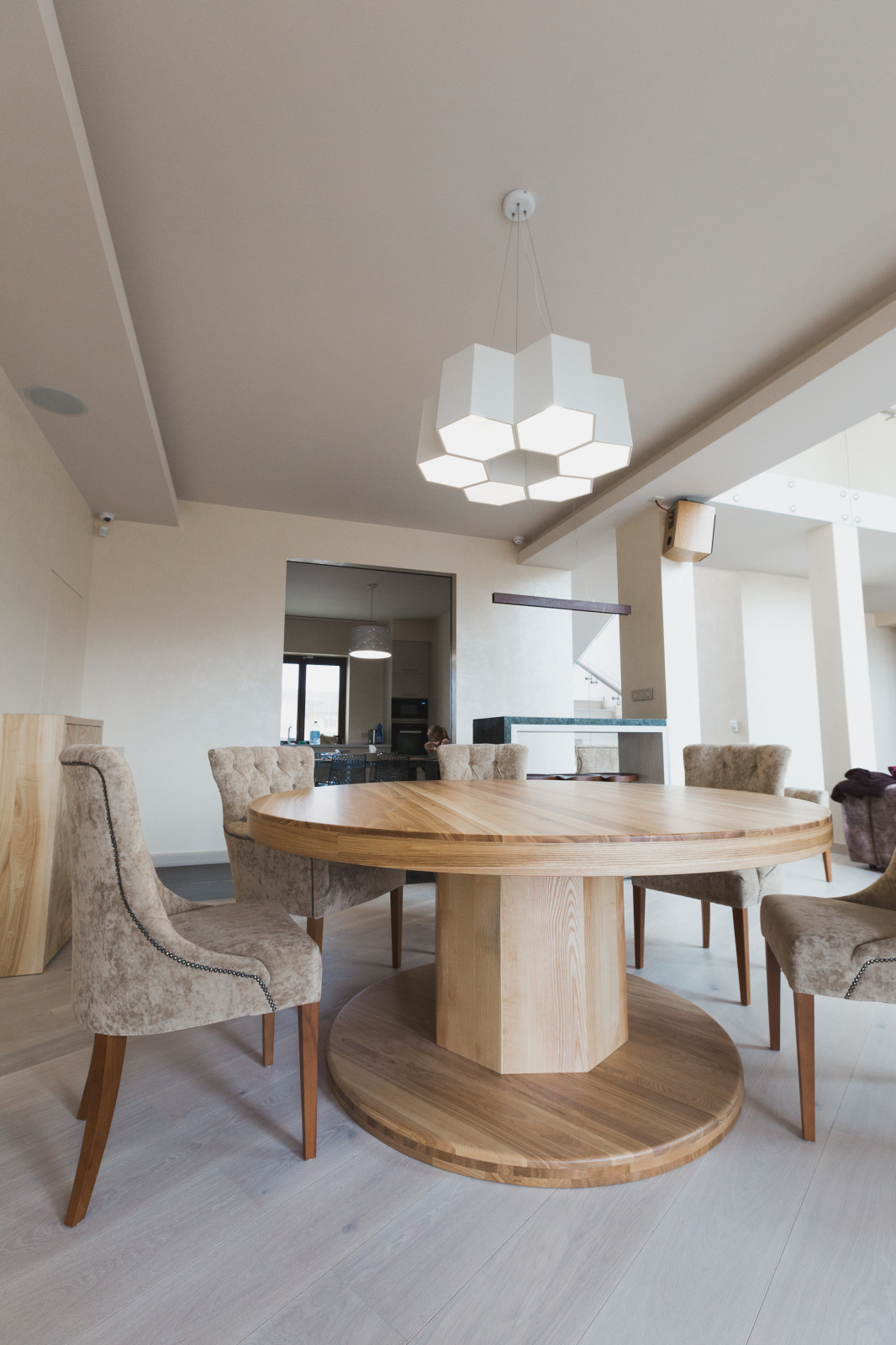 Комод и Стол